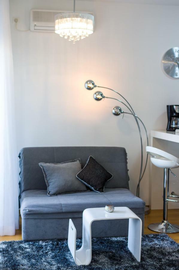 Studio Apartment K & K With Free Garage Zadar Exterior foto